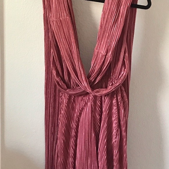 Pink/rose romper - Picture 2 of 4